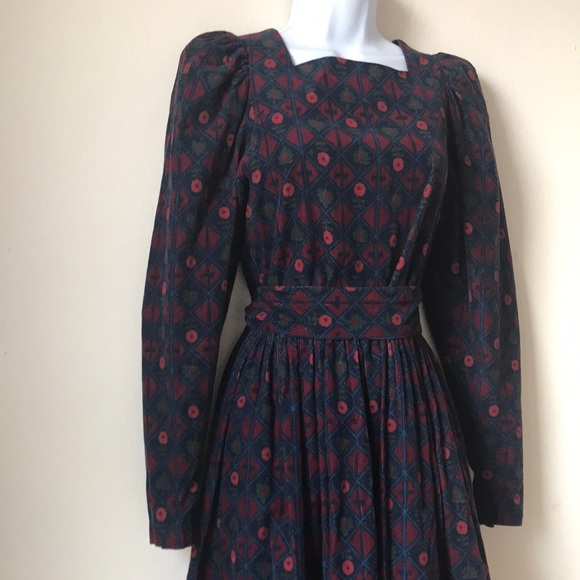Laura Ashley Vintage Diamond/Floral Corduroy Dress Navy/Red/Green w/Belt Sz US 8 - Picture 4 of 17
